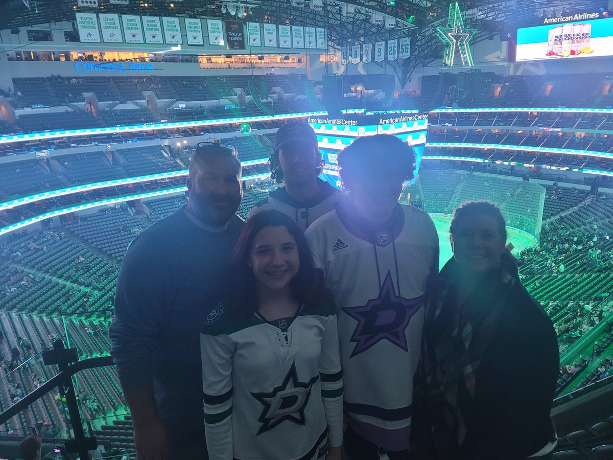 We are looking forward to a <a href="/DallasStars/">Dallas Stars</a> win! #TexasHockey