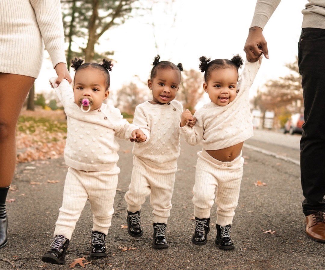 DeeAndTPlus3's tweet photo. Baby number 4 is here!🥰 Another girl or a boy?💕💙😁 #4KidsUnder2 
https://t.co/vjQu9eurIM https://t.co/uMzayw5ttr
