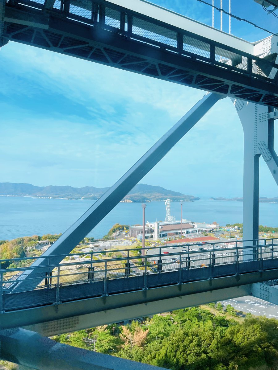 AINDcoLtd's tweet photo. おはようございます❗
今日も海外へ
瀬戸内海外越えですけどなにか？
今日も一日頑張りましょう
#しおかぜ号　#いしづち号
#企業公式が毎朝地元の天気を言い合う
#企業公式が地元の天気を言い合う
#企業公式つぶやき部
#企業公式相互フォロー https://t.co/p2NtlHGlIG