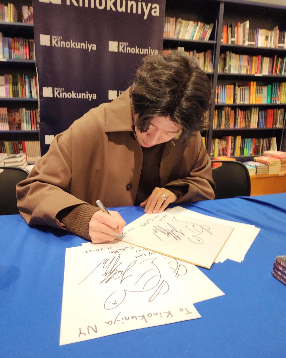 KinokuniyaUSA's tweet image. TurtleMe, the creator of The Beginning After the End was at Kinokuniya New York yesterday to greet his fan and sign his books!👏

Thank you TurtleMe and everyone who came to the event!

#thebeginningaftertheend #tbate #turtleme
