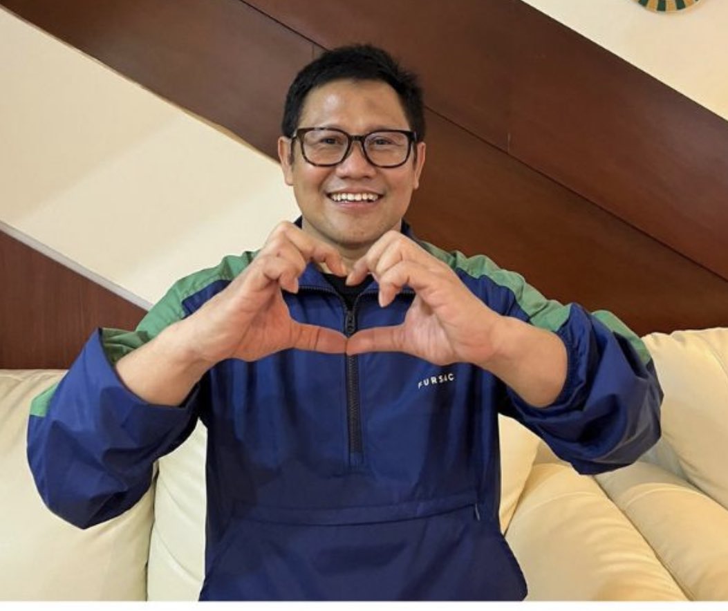 Love, Laugh and Life
Cak Imin bersama para buruh
Selasa 22 November 2022
Widya Chandra Jakarta Selatan

Bangun terus mimpimu
Teraplah tidur