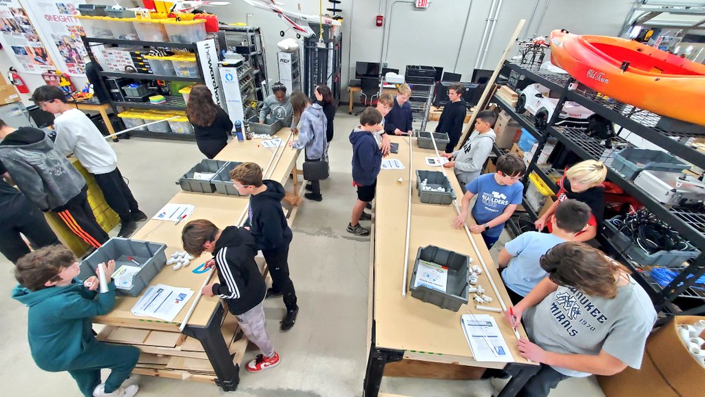dotsciguy's tweet photo. Robotics class and first day of our @seaperch construction phase and cutting PVC w/ @StFrancisSDWI Ss. @sfinnovationlab @AUVSIFoundation #omgrobots #hardestfunever #watergame https://t.co/kprFsMKxrf