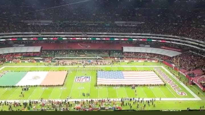 Da inicio el #MondayNightFootball en el Estadio Azteca, donde estarán jugando los <a href="/49ers/">San Francisco 49ers</a> contra los <a href="/AZCardinals/">Arizona Cardinals</a> <a href="/NFL/">NFL</a> 
#CadenaInforma
Fotografía de redes.