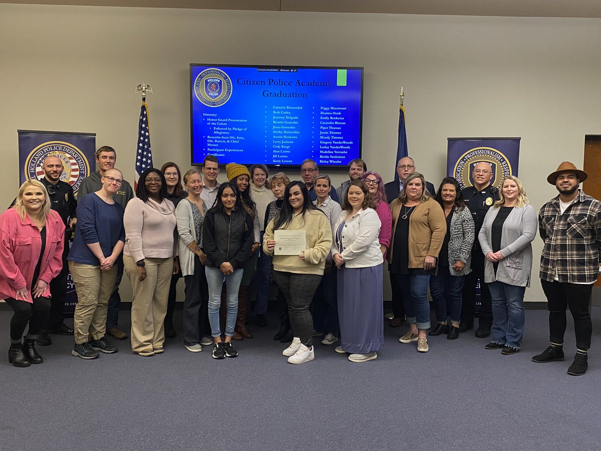 OfcSoto's tweet photo. And just like that, eleven weeks has past and the Citizen’s Police Academy (CPA) has ended. When you have such a great group time flies by. https://t.co/lz0RVjvXCU