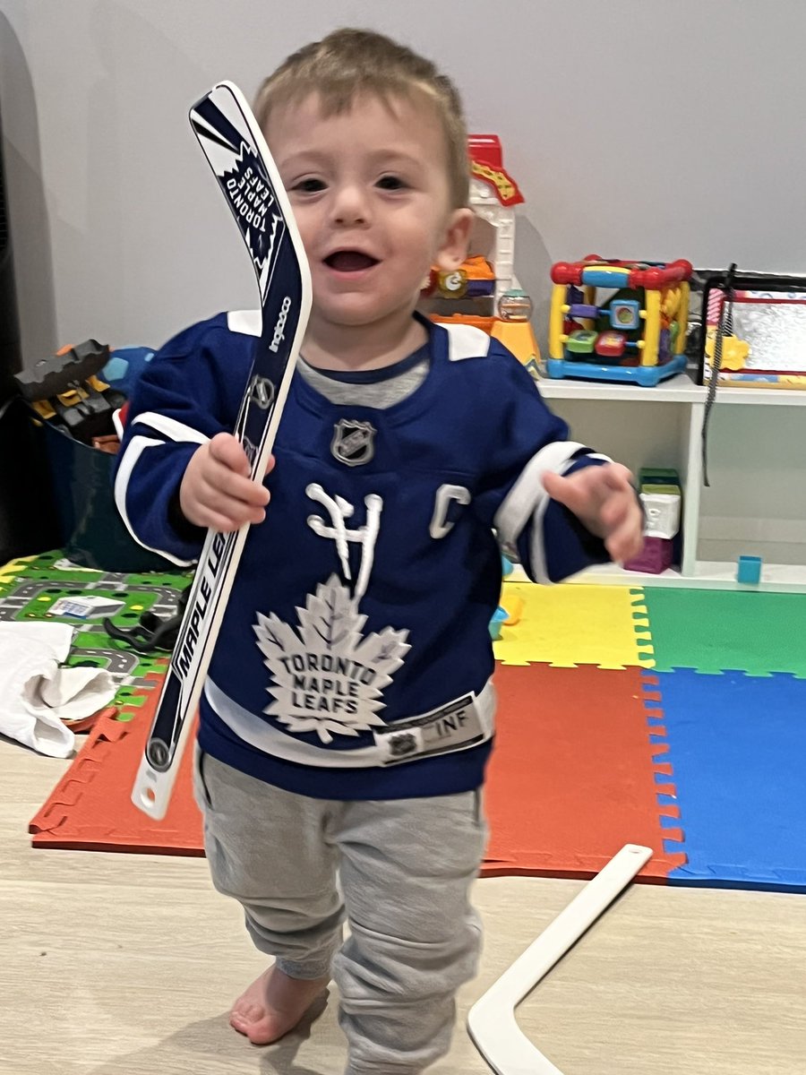 slarosaa's tweet photo. patiently waiting in section 106 for a puck for my nephew #LeafsNation #LeafsForever @MapleLeafs https://t.co/JAwvCqMFdD