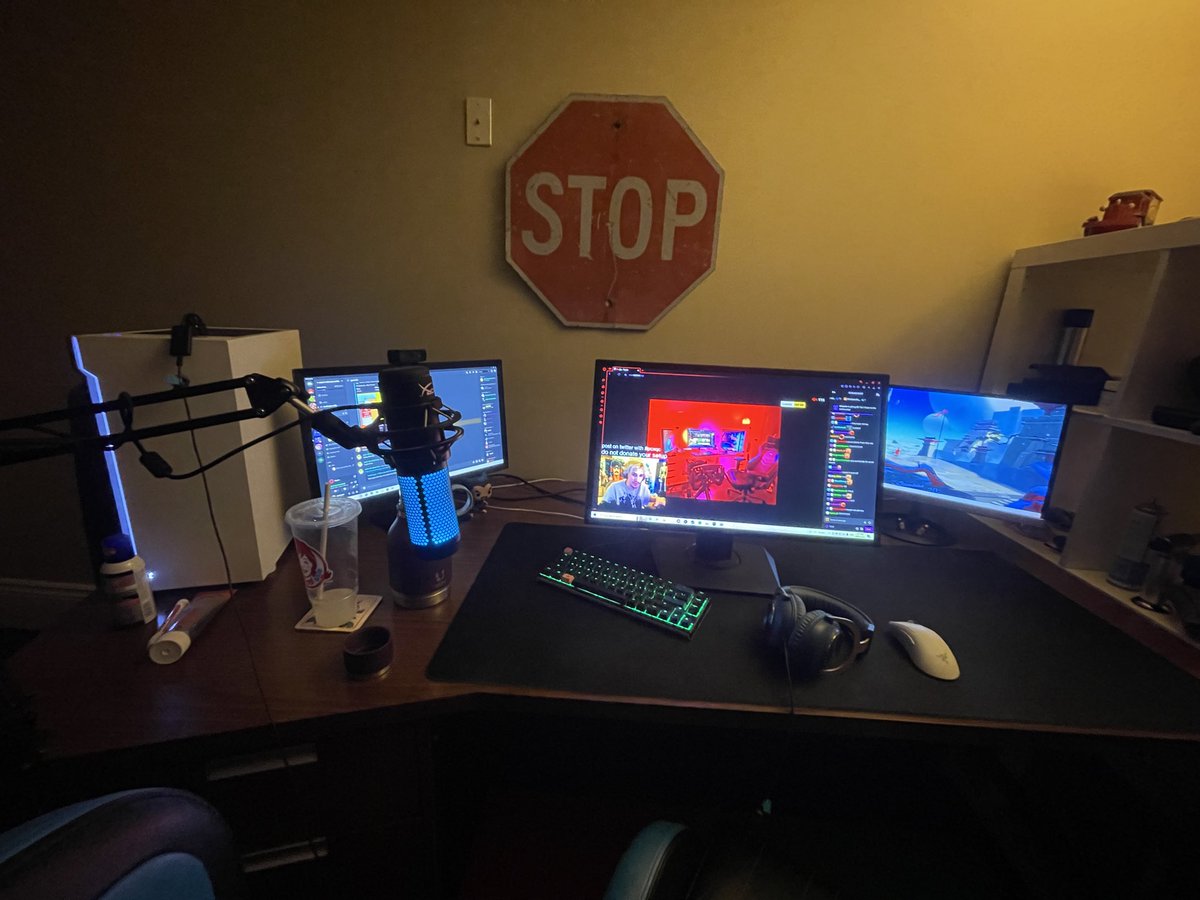 My pc setup from ontario xqcL #pcxqc