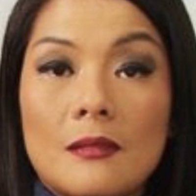 whistleinurthr1's tweet photo. #NewProfilePic QUEEN OF CHRISTMAS! #Elizabethchan https://t.co/I0StORpBxq