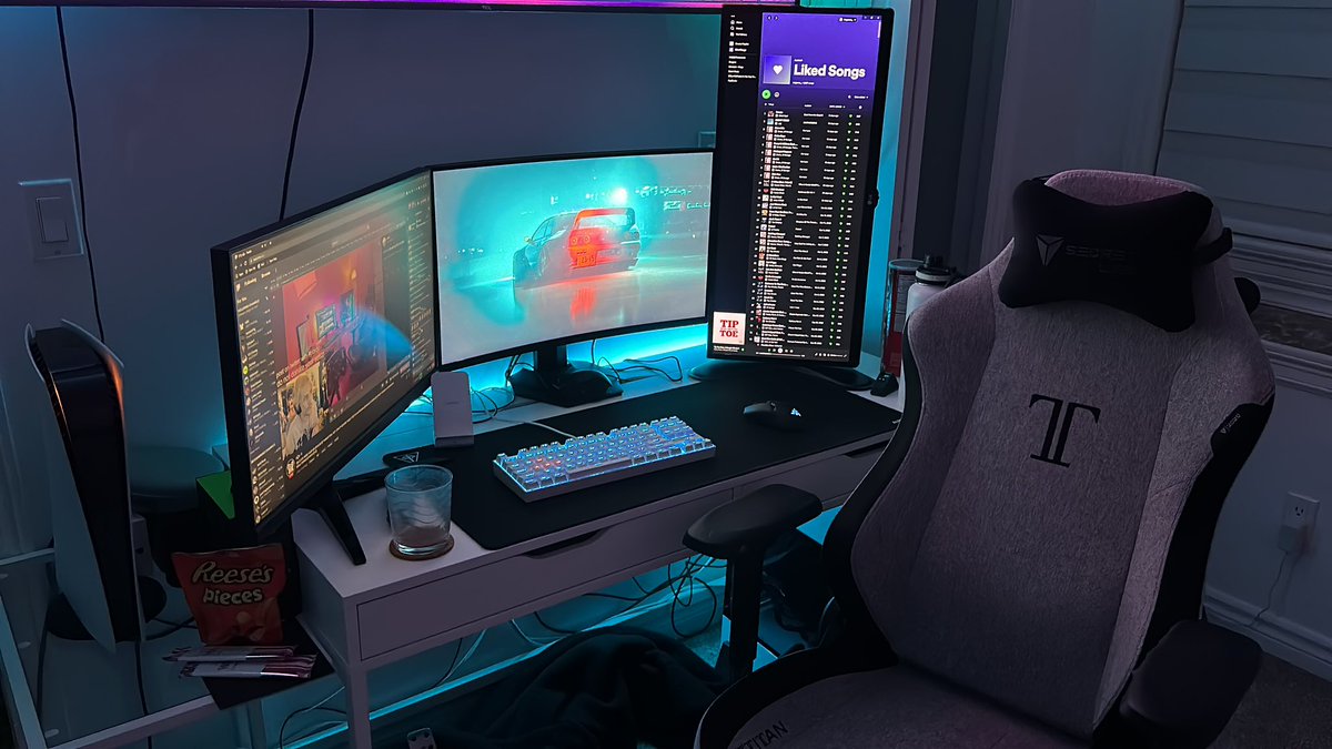 Krypnos__'s tweet photo. #pcxqc Shall we? https://t.co/XDAfXpLubz