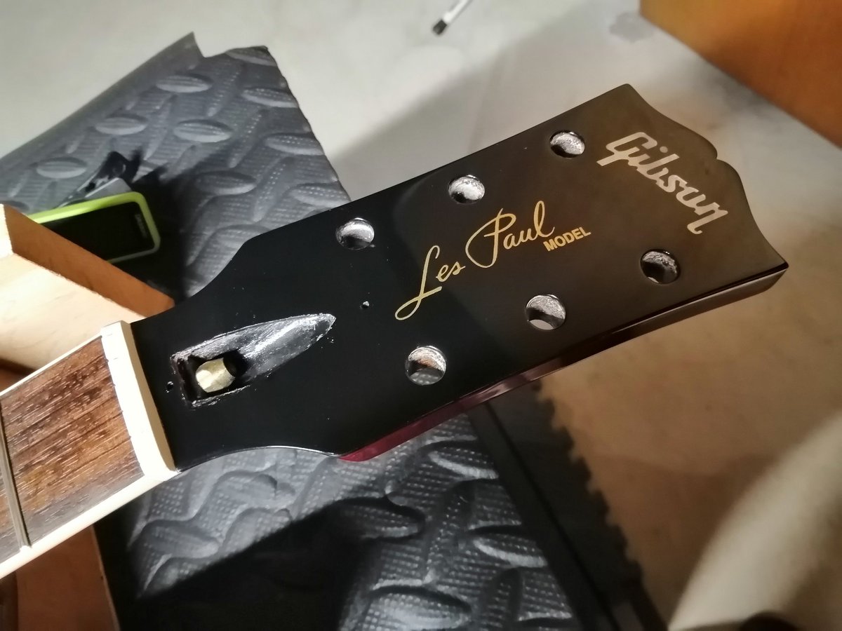 WarmachineCAN's tweet photo. Before & After! Finally finished repair the headstock on my 2020 @gibsonguitar Les Paul Standard 60s!
#gibson #lespaul #standard #AAA #60s #Unburst #originalcollection #gibsoncustom #headstockrepair #brokenheadstock #guitarrepairs https://t.co/7Ohte7SnFD