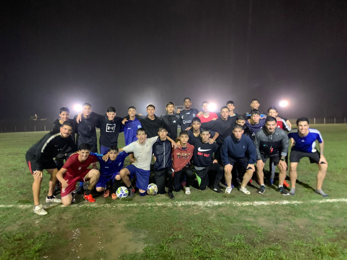 Todos por la misma, vamos los pibes💪🏽⚽️