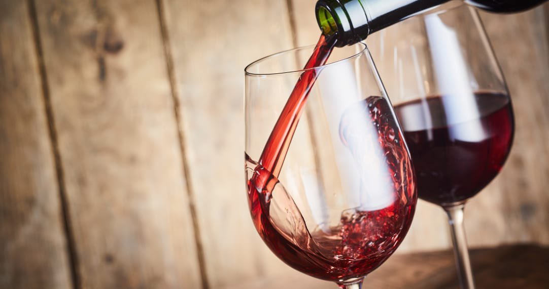 SparaWines's tweet photo. Cada día es una celebración; todo depende de nuestra actitud. 🍷 ¡Las promociones de Spara en Selecto @Chedrauioficial , @LaComerOficial y #Fresko por el #BuenFin2022 continúan! 🍾
#JumpIntoSpara #BuenFin #Chedraui #BodegaSantaJulia #wine #VinoTinto #MaitePerroni #LaComer https://t.co/0fSUS10BXi