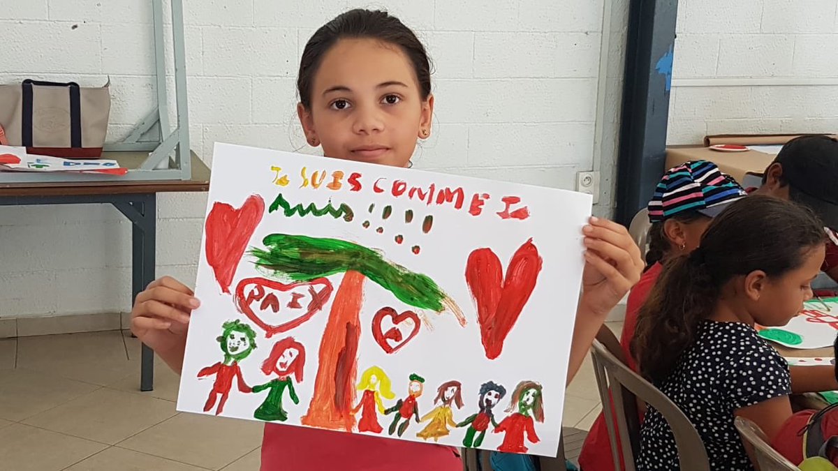 Une belle réussite pour cette première journée Des droits de l’enfant sur le Champ de foire de Bras-Panon organisée par la Ligue des Droits de l’Homme :peinture, débat, exposition  <a href="/PaulHermannEST/">ECOLE PAUL HERMANN</a> <a href="/UNICEF_france/">UNICEF France</a> #JourneeInternationaleDesDroitsdelEnfant