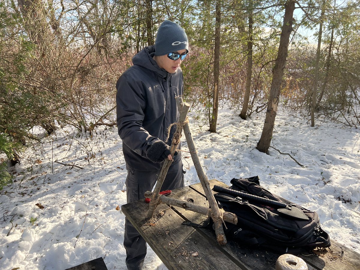 BFBushcraft's tweet photo. Student making a Roycroft pack frame #roycroft #packframe #barefootbushcraft #survival #bushcraft https://t.co/BULILovLWo