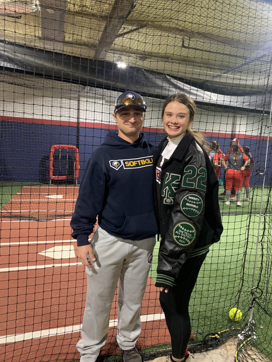 peyton_cote's tweet photo. Hangin with Coach O at the TSF Elite camp on Saturday. Helping him look for new Eagles! 😁🦅😁 Also got to sign my commitment letter with my TSF teammates and coaches. Great weekend! @TexasStrike @OKWUeagles_SB @KParkSoftball https://t.co/AlStaqFikN