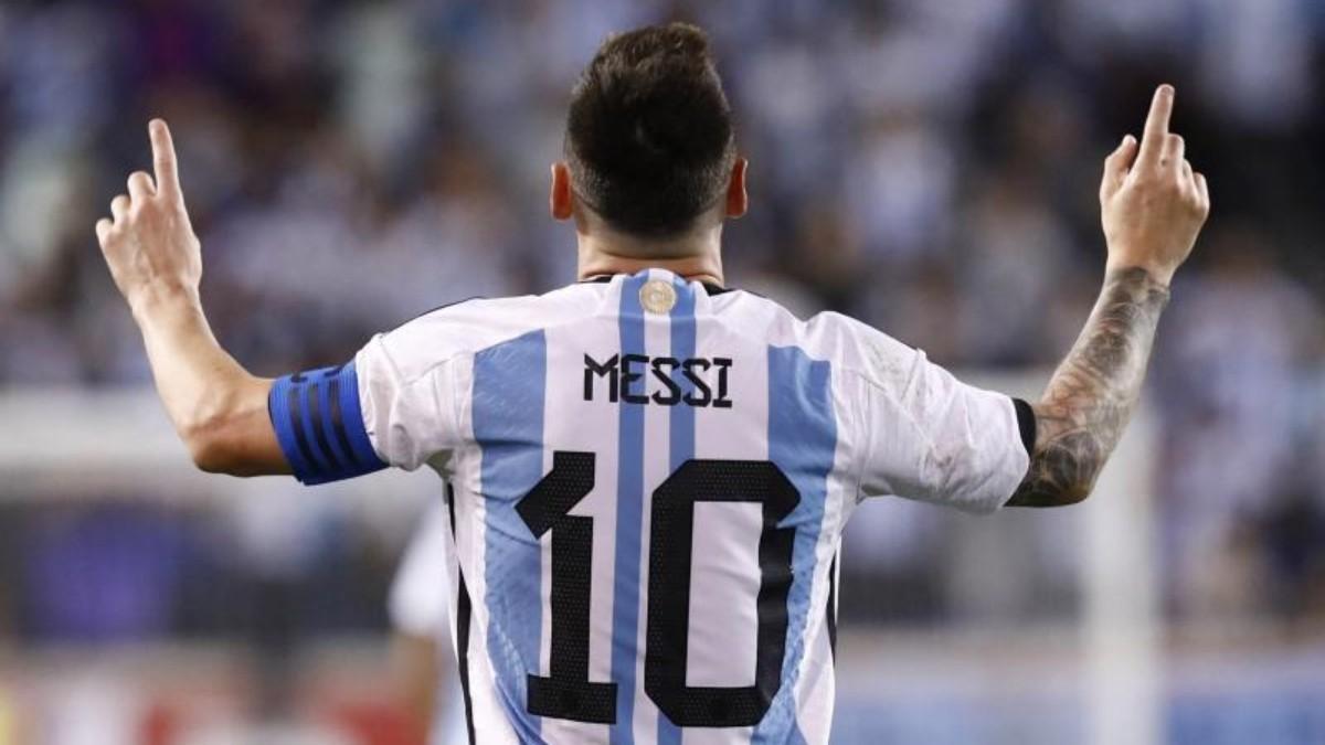 Por cada gol que meta #Argentina en el debut sortearé 5000 pesos entre los que reaccionen (Comentario, RT o Like). Por cada gol de Messi serán 10000.
