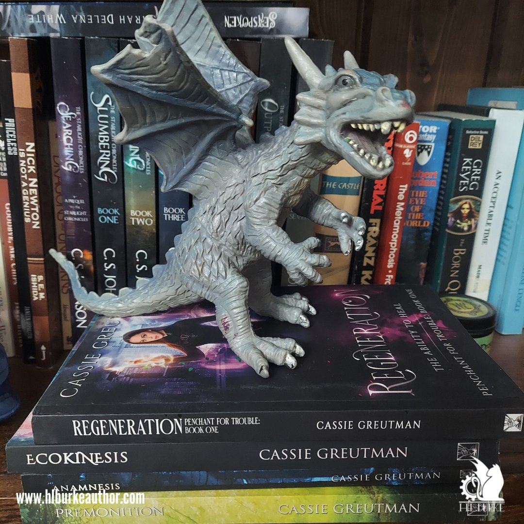 hlburkewriter's tweet photo. #TheodoreTheDragon is excited for more books donated to our school #library #thanksauthors https://t.co/wvWWZE2mvg