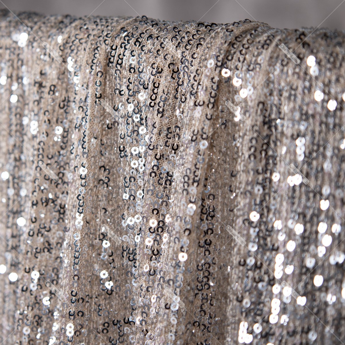 oneyard_fabric's tweet image. Sparkly Vertical Stripe Silver Sequins on Stretch Nude Mesh
#Sequins #SilverSequinFabric #SequinMaterial #GlitterFabric #SparklyFabric #DressMakingFabric #OneYard #OneyardFabric #SequinDressMaterial 
t.ly/JxsU