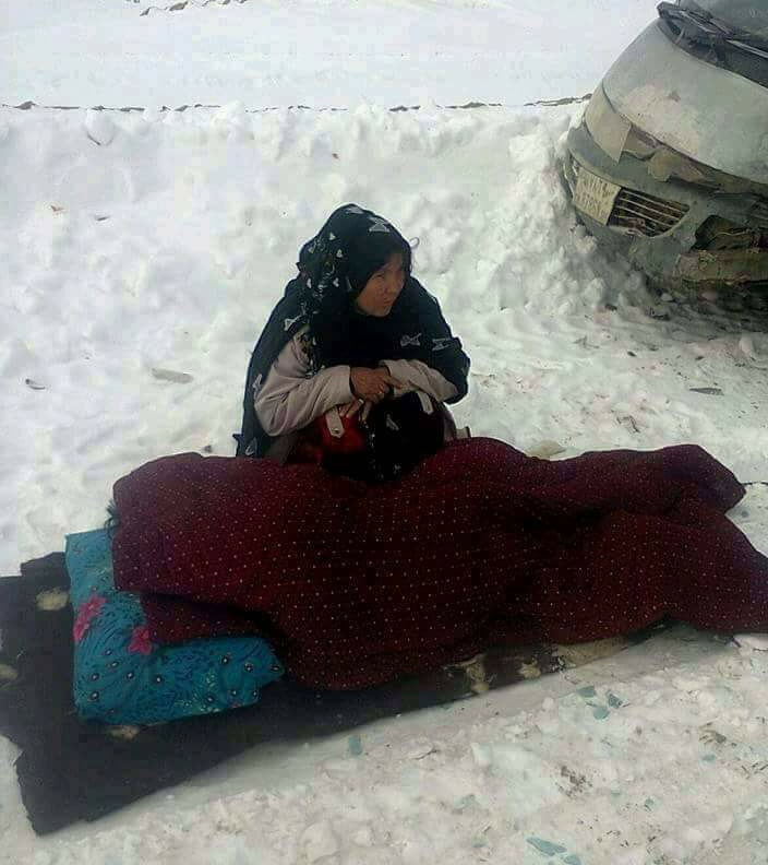 AliRezagulkohi's tweet photo. و این هم هدیه اسلام و حکومت اسلامی از نوع امارت طالبانی😡
#StopHazaraGenocide https://t.co/2Bnrbo9Ngg