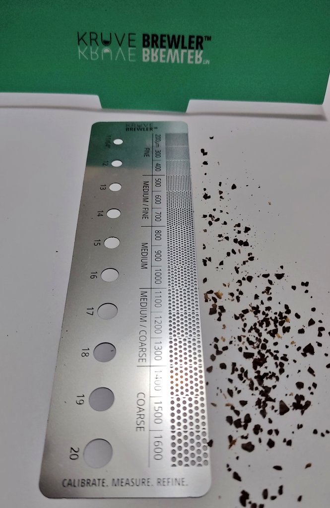 Very excited about my new <a href="/KRUVEINC/">KRUVE</a> brewuler that will allow a more precise particle size reference for future #coffee experiments. 🥲🥲🥲