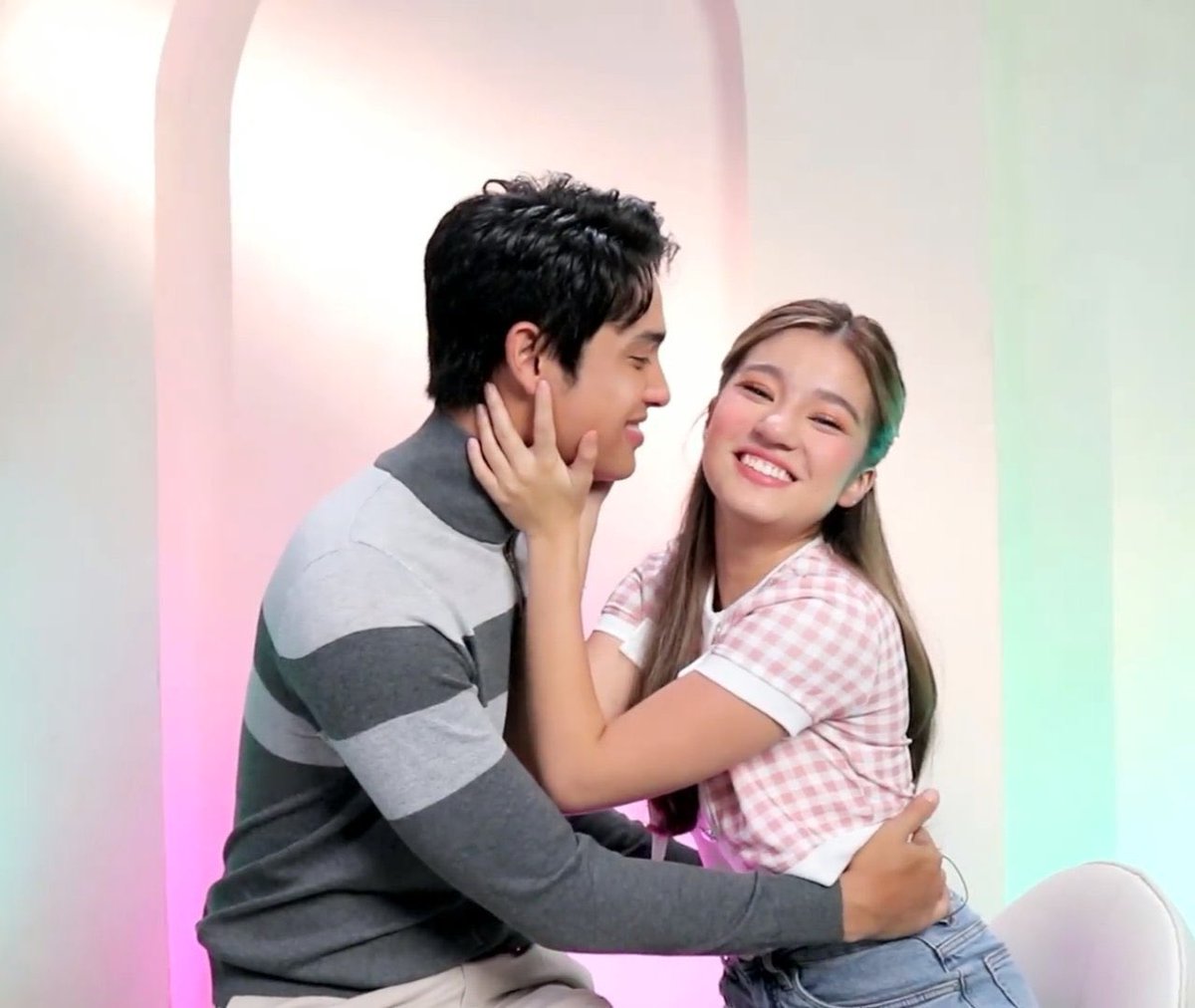 DROP TAGS SEE YOU LATER DONBELLE ✨🥰

DONBELLE BUBBLIES #RAWRAWARDS2022

#DonnyPangilinan | #BelleMariano
#DonBelle I #AnInconvenientLove