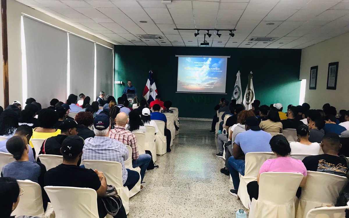El pasado 15 de Noviembre presentamos  el Proyecto Infraestructura Verde en Clima Cálido Seco en la #unphuarquitectura en #santodomingo 

#republicadominicana 
@MX_UArizona
<a href="/SoyUnison/">Soy Unison</a>
#infraestructuraverde
#100KStrongAmericas
<a href="/LNVCS_/">Laboratorio Nacional de Vivienda y Comunidades Sus</a>
