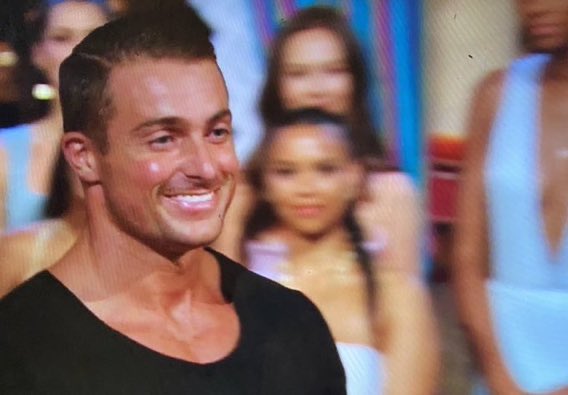 Every time Michael says “I can’t wait for Danielle to meet James,” I know he means his son but this is all I picture #BachelorInParadise