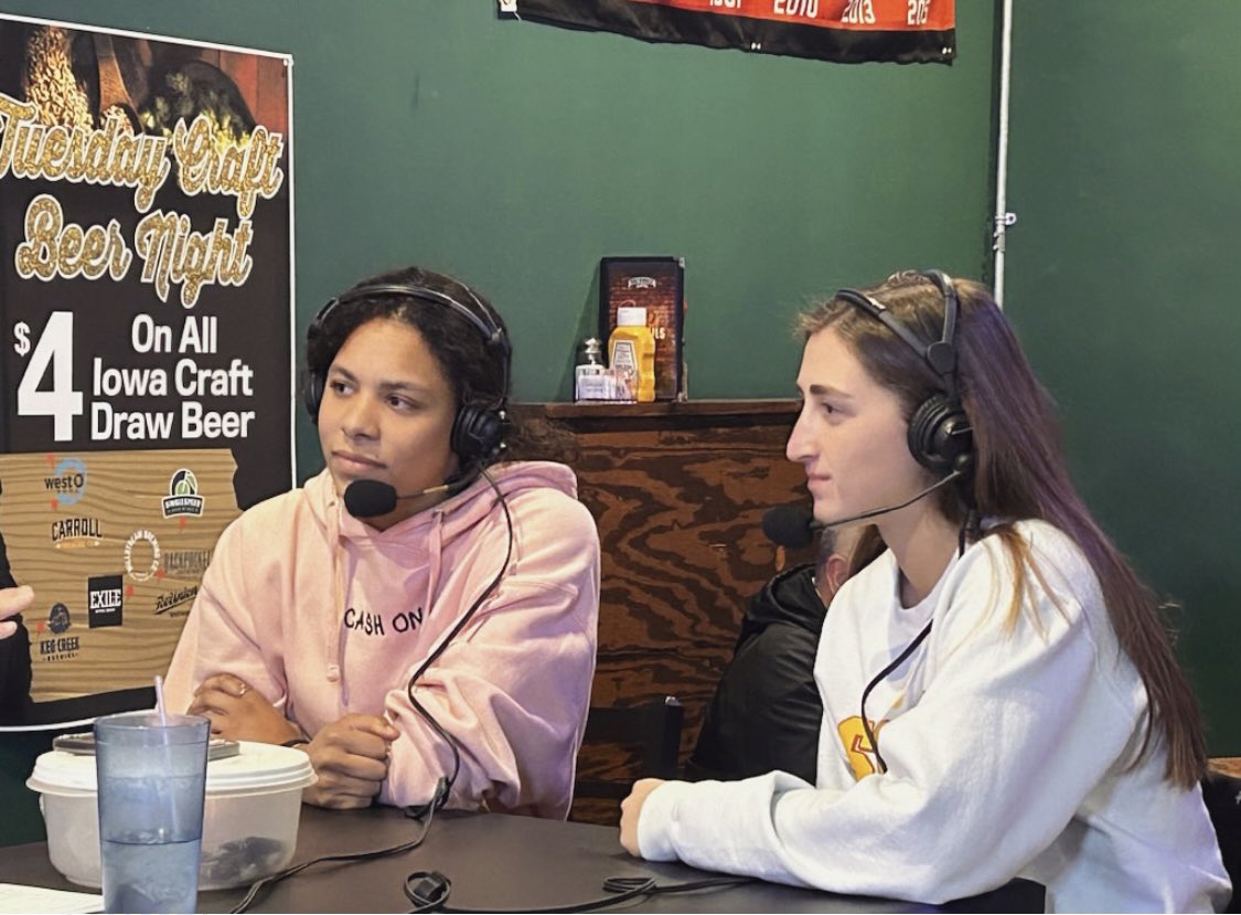 SCStorm_WBB's tweet photo. Fun night spent as a feature on the Storm Surge Radio Show and of course the best pizza in town 😋
Listen here: https://t.co/MWK0wmXmkO https://t.co/VB0pE9Qzd0