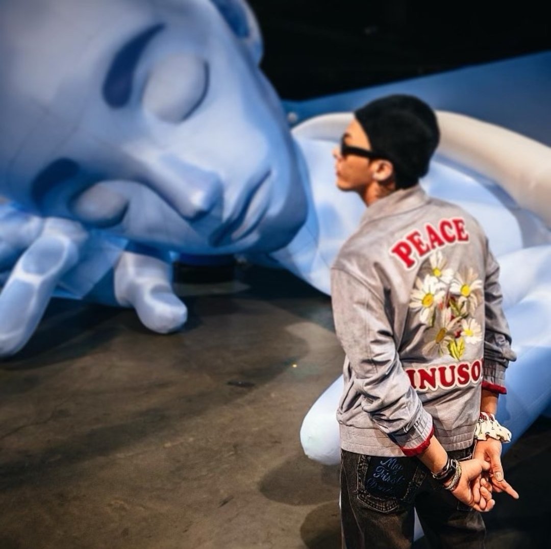 お得最新品 新品 COMPLEXCON セントマイケル ロンT 限定 G-DRAGON着