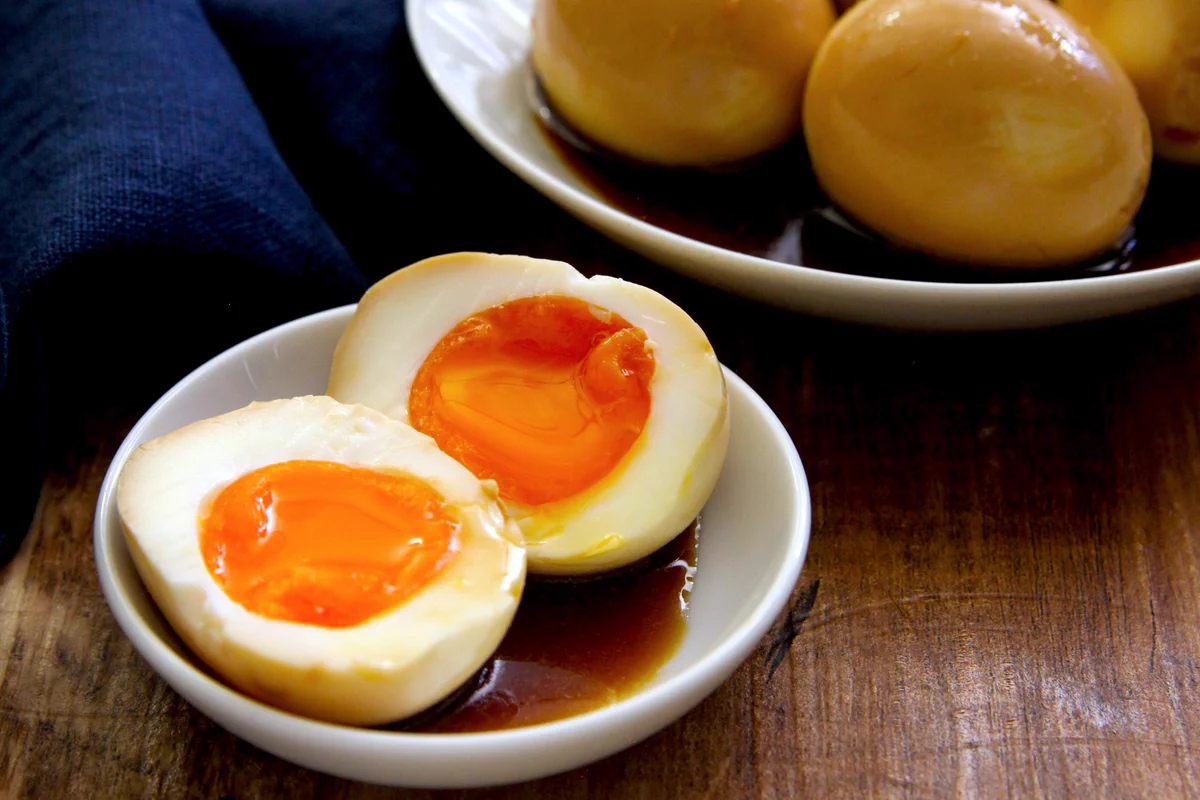 6個作ってもすぐになくなっちゃう？！オイスターソースなどを使った特製の漬けダレで作る「味玉」レシピ！