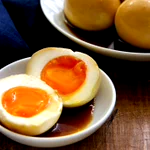 6個作ってもすぐになくなっちゃう？!オイスターソースなどを使った特製の漬けダレで作る「味玉」レシピ!