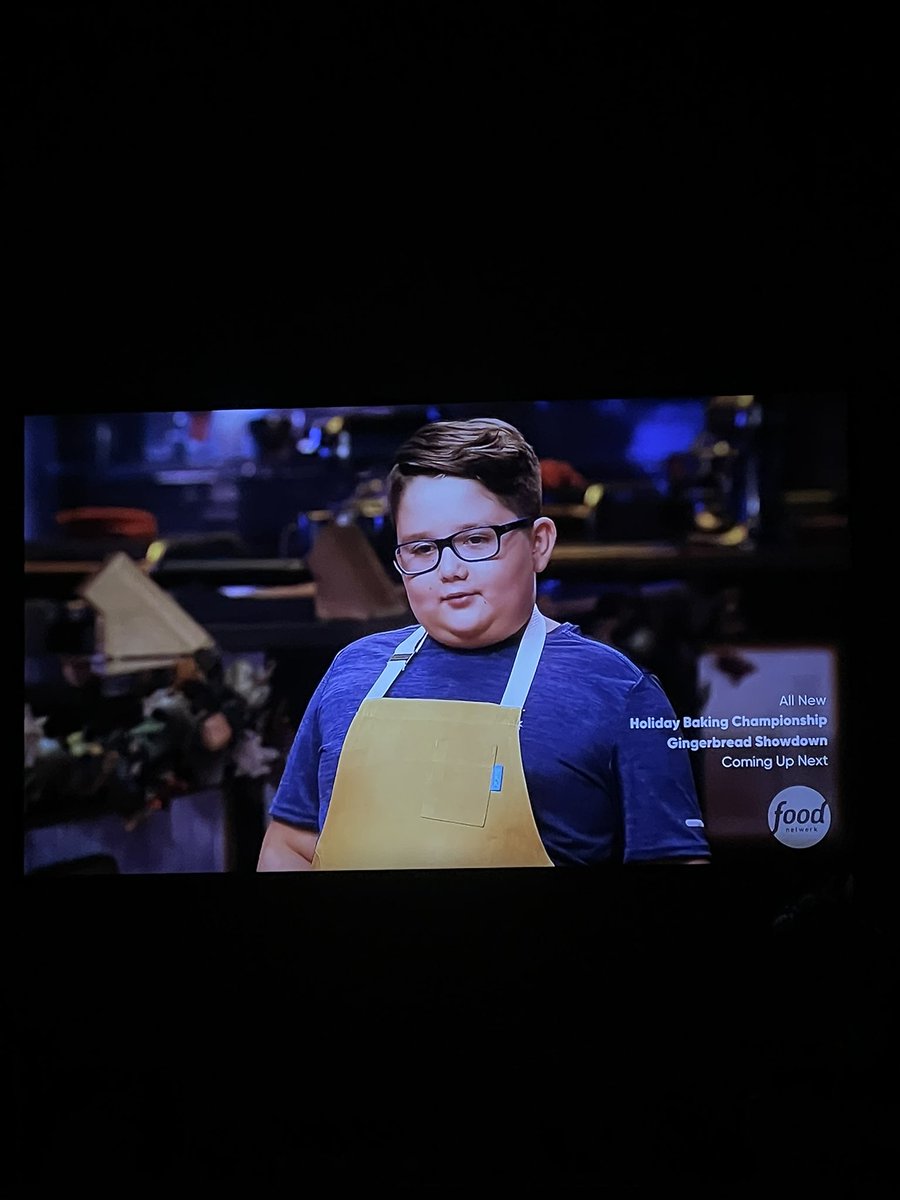 _partymonster__'s tweet photo. @FoodNetwork  @duffgoldman @Wolfiesmom he was funny last season but omg give this kid his own show 🤣🤣🤣 #KidsBakingChampionship https://t.co/F02ZyuYo42