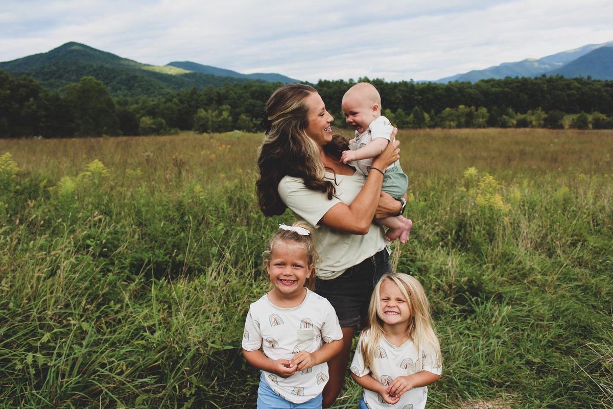 MerBear_M's tweet photo. Not trying to be cocky… but I’m a dang good momma. https://t.co/UPK2Q054xZ