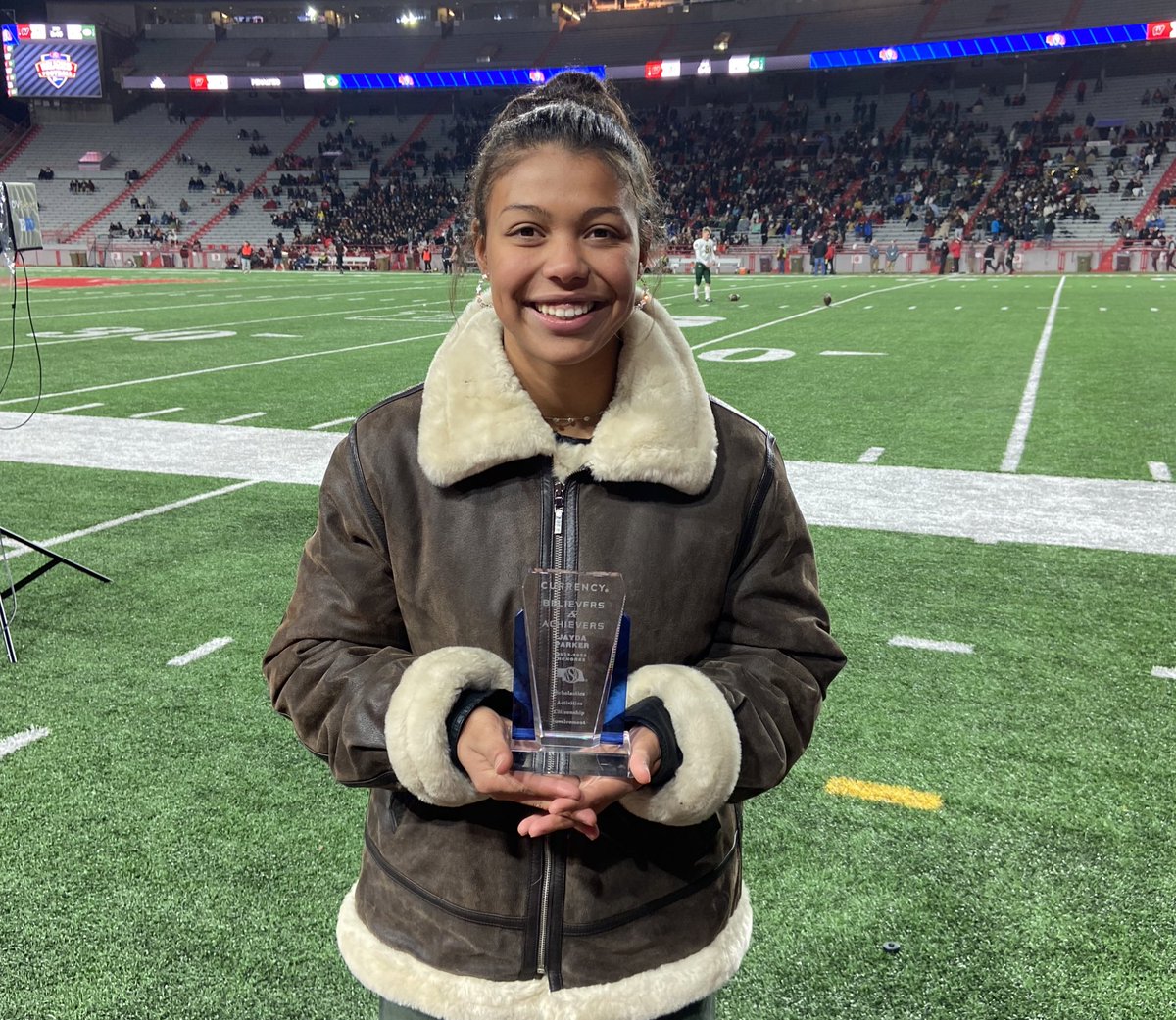 Congratulations to Jayda for receiving the NSAA Believers and Achievers honoree award.  Jayda was honored at halftime of the Class A championship game. 
