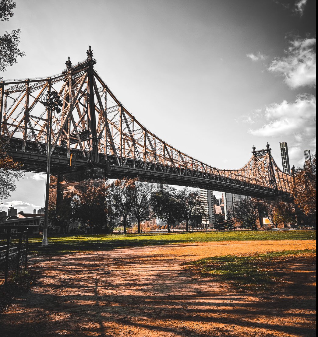 KiLaKaS's tweet photo. #QU #DABRIDGE #QUEENSBRIDGE #QUEENS #NYC #NEWYORK https://t.co/cY5bLwPn12