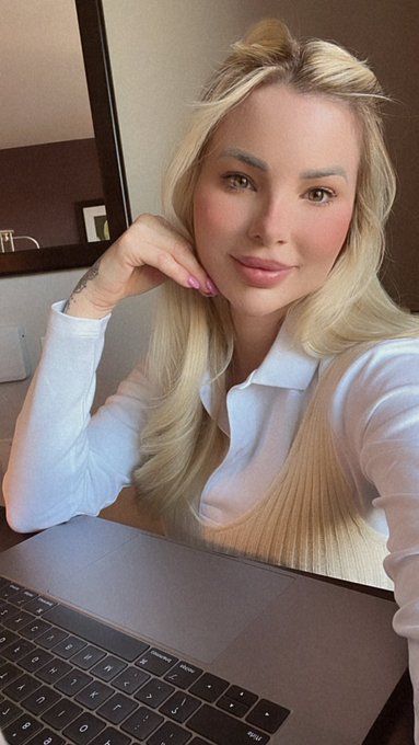 It was handling business kinda day 🤓 https://t.co/HCKNsqRet3