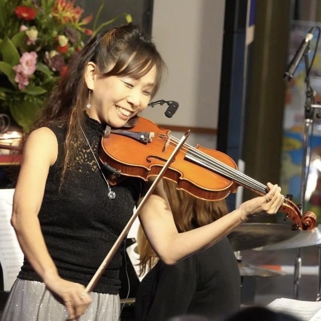 毎回好評いただいているイオン高松東店の瀬戸フィルミニコンサート。明日11月23日（水祝）は、ヴァイオリンの樋口利歌さん、
