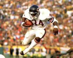 jbrecognize's tweet photo. @ChicagoBears I’ve seen a lot of teams doing all white uniforms except the Bears when can we get back to this. Thank you. What do you think @KyleBrandt?#ChicagoBears #Sweetness https://t.co/BMyU46Wd9s