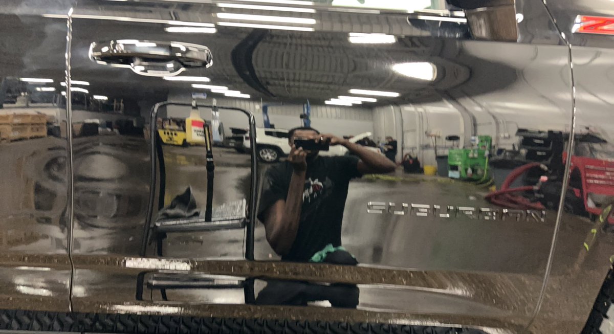 DDaidays's tweet photo. This is just the start of my career 💯💫. Shop coming soon. Hard man at work https://t.co/ihuQz5CbPq