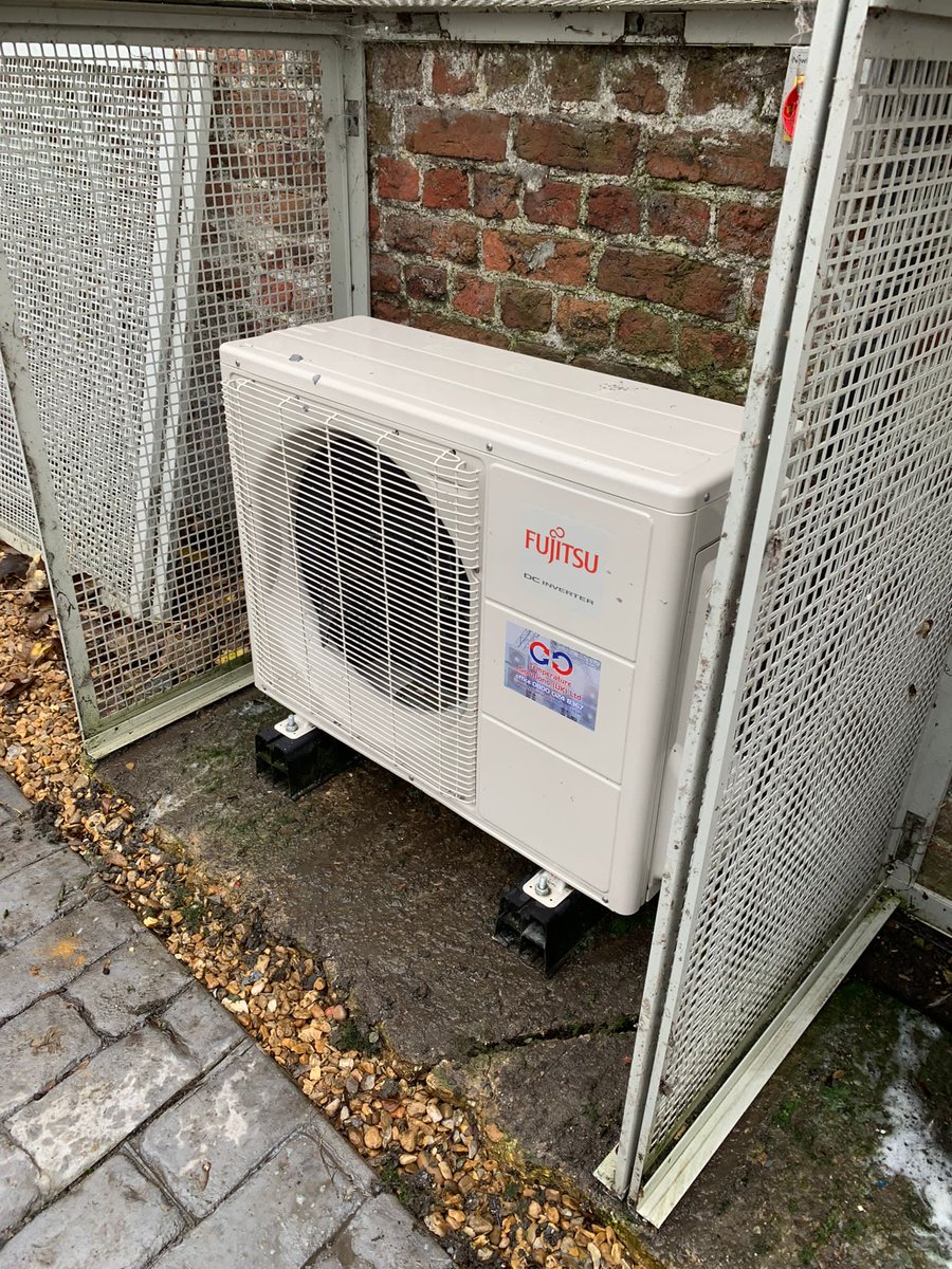 Temperature_Sol tweet picture