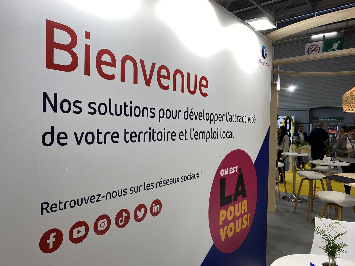 FranceTravail's tweet photo. #SMCL2022 🚀 Le @salondesmaires commence ! 
Retrouvez-nous sur le stand F12.6 📍

Nous vous donnons RDV à 14h15 dans l’espace « Territoire employeur » pour la conférence « Développez l’attractivité de votre territoire avec Pôle #emploi » 🎙️ 
#TousMobilisés #recrutement https://t.co/JA0rvkuxG0