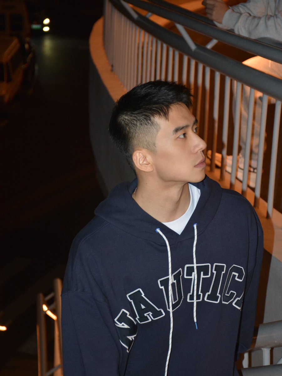 Lyon1069's tweet image. 上海的空气很湿润，就是爱了