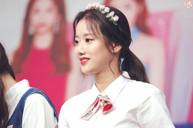 everydaynaeun's tweet photo. #NAEUN #나은 #이나은 https://t.co/Y1ZWyA7EZo