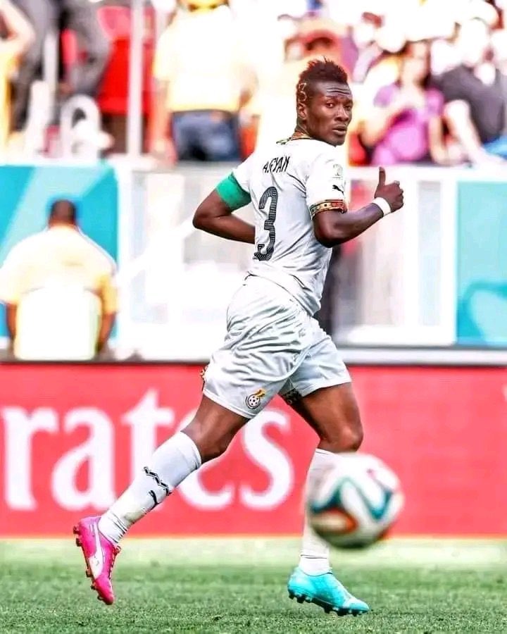Happy birthday Asamoah Gyan, the best to ever do it. 