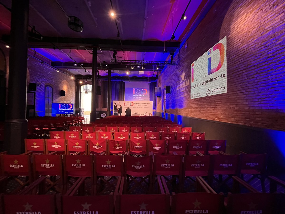 Tot preparat a l’#AntigaFàbrica <a href="/EstrellaDammCat/">Estrella Damm Cat</a> per celebrar l’#IXD22!

📲 Una jornada per inspirar-nos i digitalitzar-nos que comptarà amb la participació de <a href="/carfergue/">carfergue</a>, <a href="/agvana/">Ana GV</a>, <a href="/EuforiaTV3/">Eufòria</a>, <a href="/comandament/">Tono Hernàndez</a>, @cristiantrepqt, <a href="/JCUnzue/">Juan Carlos Unzué</a>…

#CambraBCN <a href="/tic/">TIC Catalunya</a>