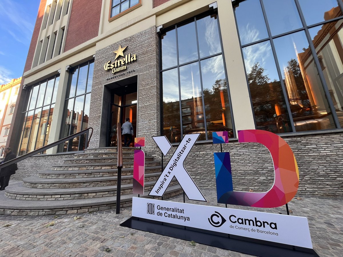 CambraBCN's tweet photo. Tot preparat a l’#AntigaFàbrica @EstrellaDammCat per celebrar l’#IXD22!

📲 Una jornada per inspirar-nos i digitalitzar-nos que comptarà amb la participació de @carfergue, @agvana, @EuforiaTV3, @comandament, @cristiantrepqt, @JCUnzue…

#CambraBCN @tic https://t.co/8HCjKnE8cu
