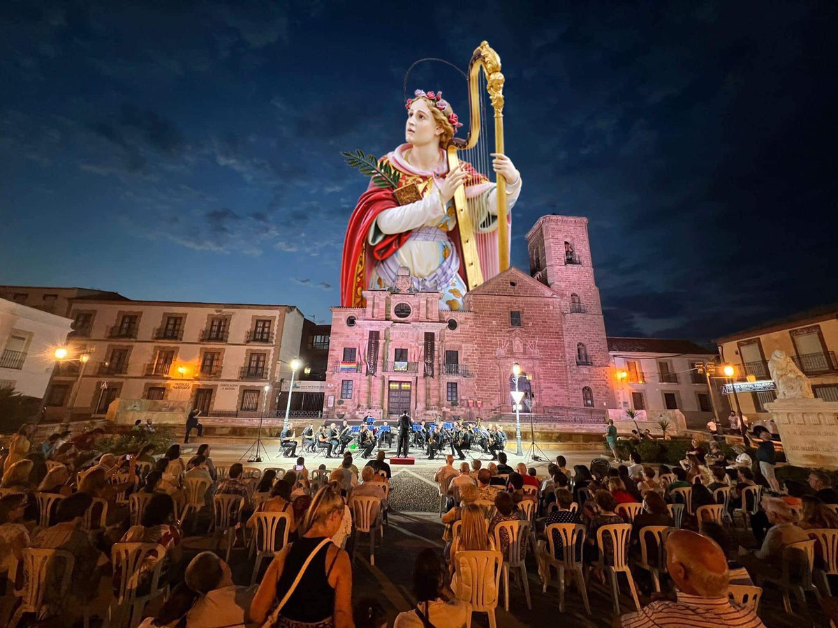 ❤️🎼 Con “Esperanza” queremos desearos un Feliz Día de Santa Cecilia a todos los músic@s y a los seguidores que compartís nuestra pasión por la música.

#FELIZDÍADESANTACECILIA🎷🎺