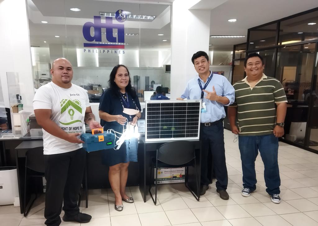 Meeting with DTI Bohol for collaboration on the upcoming Cloudgrid Project deployment in Bohol island communities 🌏🌤️🇵🇭

#KeepOnSharingTheLight #LightHeroes #CloudgridProject #DTI #SDG7 #SDG13 #LightOfHopePH