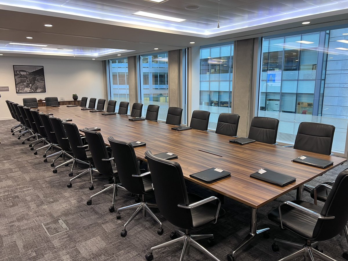 All set for Day 1 of the new cohort on the CEO of a Sports Organisation Programme delivered <a href="/Shoosmiths/">Shoosmiths</a> in #Manchester 

<a href="/fcbusiness/">fcbusiness Magazine</a>