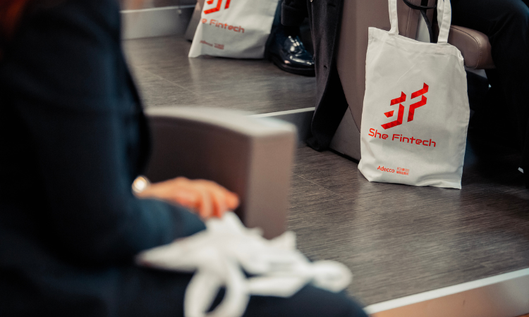 È partito She Fintech, il corso d’alta formazione post laurea per ridurre il gender gap nel settore del fintech rivolto a 30 donne under 30.

Un'iniziativa di The Adecco Group e Politecnico di Milano 🫱🏽‍🫲🏼

➡️bit.ly/3OGBty9 

#fintech #formazione #training