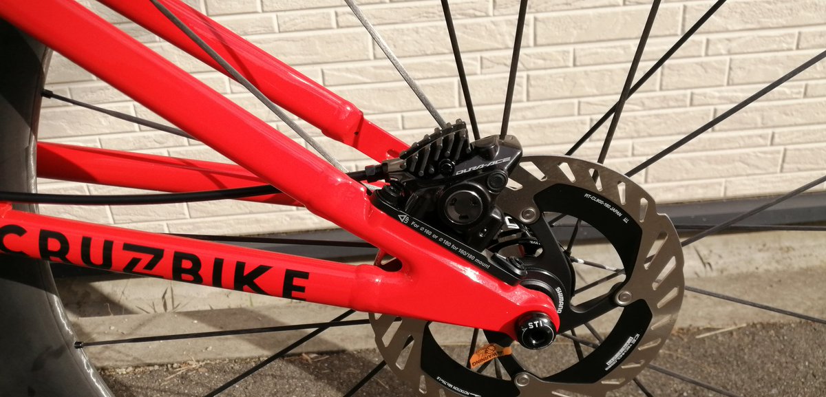 HCWORKS1974's tweet image. 最高のフレームに最高のコンポーネント。
全てが素晴らしい！
#リカンベント
#recumbent 
#cruzbike 
#v20c
#duraace r9200
#di2
#油圧ブレーキ